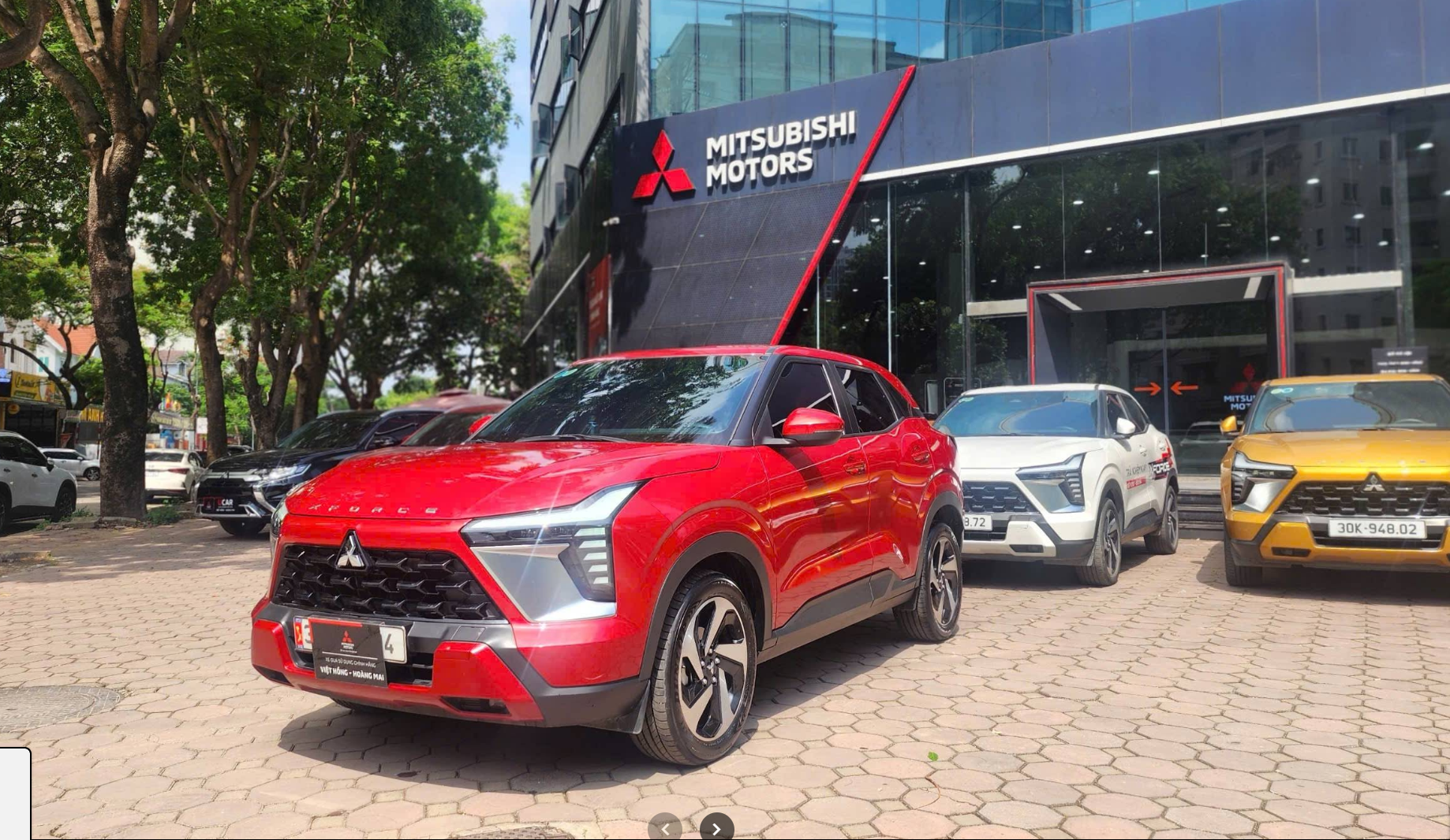 Showroom và đội ngũ